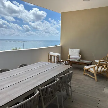 Prestigious 3 Bedroom Waterfront In *